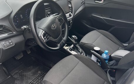 Hyundai Solaris II рестайлинг, 2020 год, 1 100 000 рублей, 5 фотография