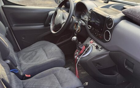 Peugeot Partner II рестайлинг 2, 2011 год, 570 000 рублей, 11 фотография