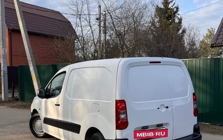 Peugeot Partner II рестайлинг 2, 2011 год, 570 000 рублей, 5 фотография