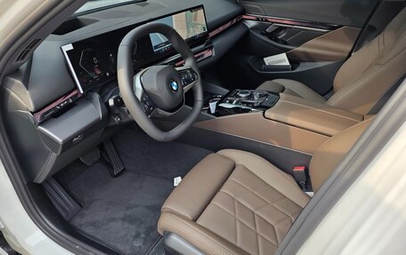 BMW 5 серия, 2025 год, 6 350 009 рублей, 6 фотография