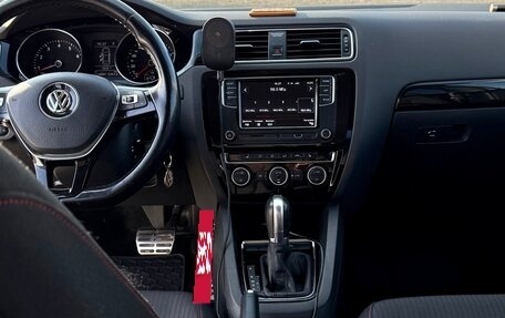 Volkswagen Jetta VI, 2017 год, 1 530 000 рублей, 7 фотография