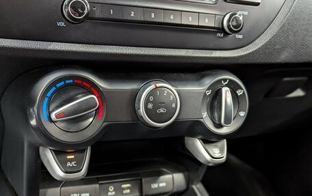 KIA Rio IV, 2018 год, 1 499 000 рублей, 21 фотография