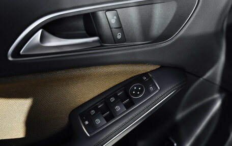 Mercedes-Benz GLA, 2017 год, 1 599 000 рублей, 19 фотография