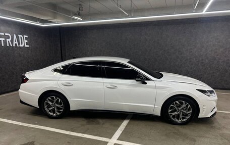 Hyundai Sonata VIII, 2022 год, 2 120 000 рублей, 2 фотография