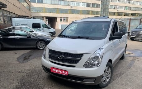 Hyundai Grand Starex Grand Starex I рестайлинг 2, 2012 год, 1 550 000 рублей, 1 фотография