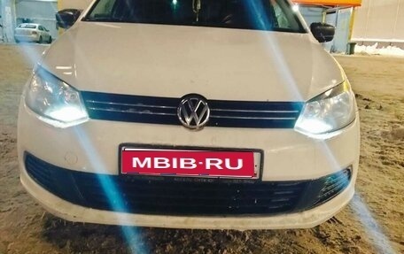 Volkswagen Polo VI (EU Market), 2012 год, 450 000 рублей, 1 фотография