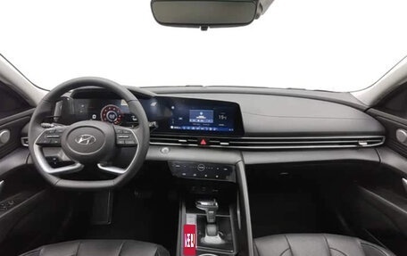 Hyundai Elantra, 2022 год, 1 530 370 рублей, 5 фотография