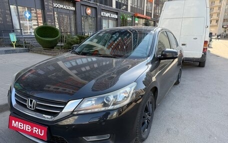 Honda Accord IX рестайлинг, 2013 год, 1 300 000 рублей, 1 фотография