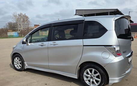 Honda Freed I, 2012 год, 1 250 000 рублей, 4 фотография