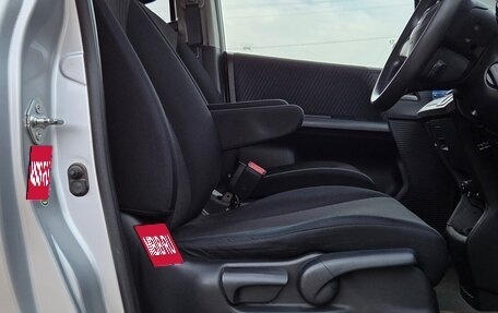 Honda Freed I, 2012 год, 1 250 000 рублей, 14 фотография