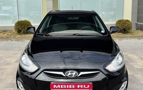 Hyundai Solaris II рестайлинг, 2011 год, 749 000 рублей, 2 фотография