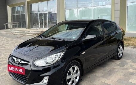 Hyundai Solaris II рестайлинг, 2011 год, 749 000 рублей, 3 фотография