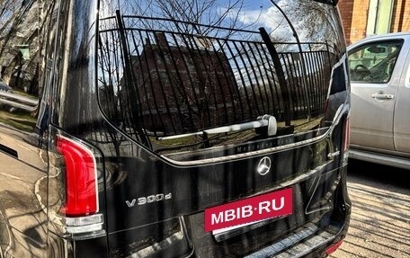 Mercedes-Benz V-Класс, 2024 год, 13 000 000 рублей, 4 фотография