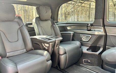 Mercedes-Benz V-Класс, 2024 год, 13 000 000 рублей, 7 фотография