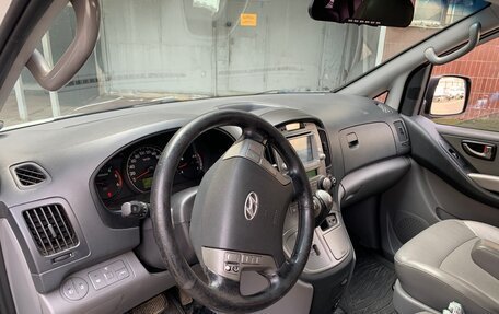 Hyundai Grand Starex Grand Starex I рестайлинг 2, 2012 год, 1 550 000 рублей, 8 фотография