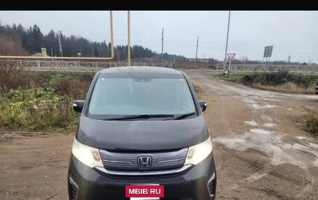 Honda Stepwgn IV, 2020 год, 2 200 000 рублей, 2 фотография