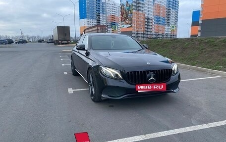 Mercedes-Benz E-Класс, 2019 год, 3 100 000 рублей, 2 фотография