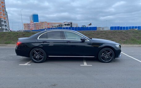 Mercedes-Benz E-Класс, 2019 год, 3 100 000 рублей, 6 фотография