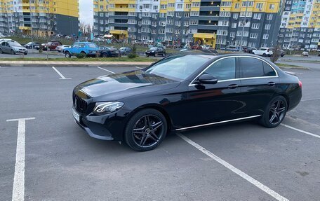 Mercedes-Benz E-Класс, 2019 год, 3 100 000 рублей, 12 фотография