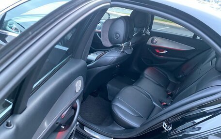 Mercedes-Benz E-Класс, 2019 год, 3 100 000 рублей, 13 фотография