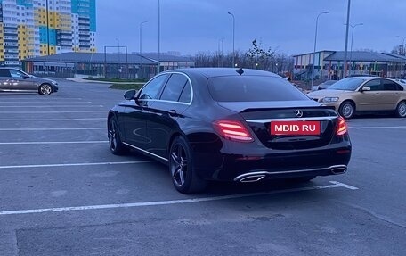 Mercedes-Benz E-Класс, 2019 год, 3 100 000 рублей, 20 фотография