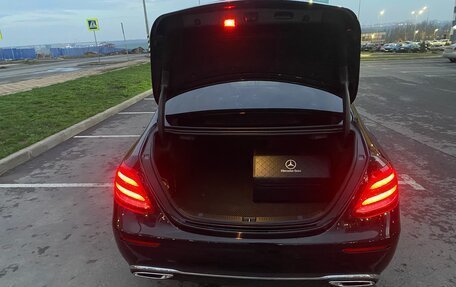 Mercedes-Benz E-Класс, 2019 год, 3 100 000 рублей, 29 фотография