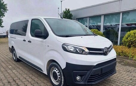 Toyota ProAce II, 2023 год, 3 000 000 рублей, 1 фотография