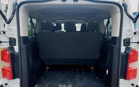 Toyota ProAce II, 2023 год, 3 000 000 рублей, 10 фотография