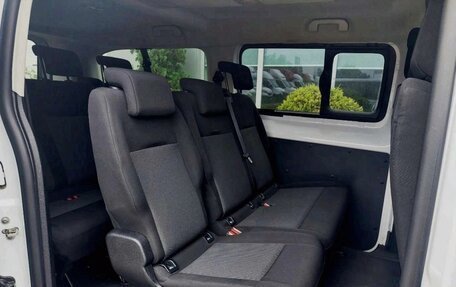 Toyota ProAce II, 2023 год, 3 000 000 рублей, 16 фотография