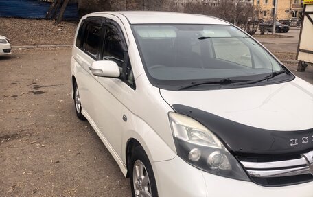 Toyota ISis I, 2012 год, 1 300 000 рублей, 4 фотография
