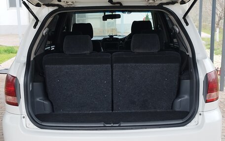 Toyota Ipsum II, 2003 год, 800 000 рублей, 7 фотография