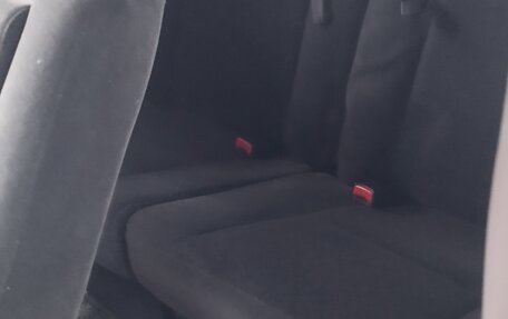 Toyota Ipsum II, 2003 год, 800 000 рублей, 10 фотография