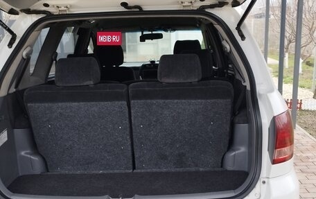 Toyota Ipsum II, 2003 год, 800 000 рублей, 8 фотография