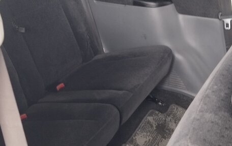 Toyota Ipsum II, 2003 год, 800 000 рублей, 11 фотография