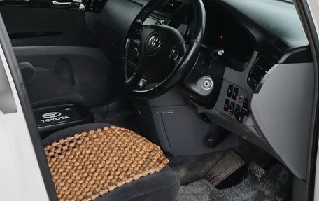 Toyota Ipsum II, 2003 год, 800 000 рублей, 20 фотография