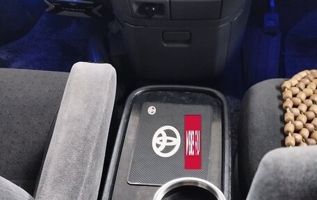 Toyota Ipsum II, 2003 год, 800 000 рублей, 17 фотография