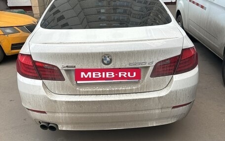 BMW 5 серия, 2013 год, 1 950 000 рублей, 2 фотография