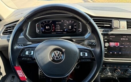 Volkswagen Tiguan II, 2019 год, 3 900 000 рублей, 19 фотография