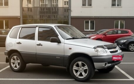 Chevrolet Niva I рестайлинг, 2006 год, 600 000 рублей, 3 фотография