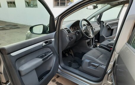 Volkswagen Touran III, 2010 год, 785 000 рублей, 14 фотография