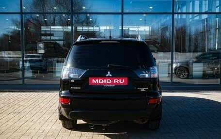 Mitsubishi Outlander III рестайлинг 3, 2010 год, 1 200 000 рублей, 4 фотография
