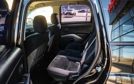 Mitsubishi Outlander III рестайлинг 3, 2010 год, 1 200 000 рублей, 13 фотография