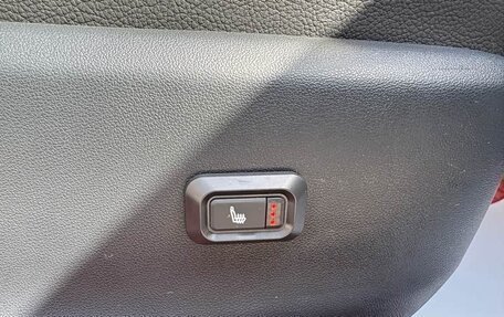 Toyota Yaris, 2022 год, 1 650 000 рублей, 15 фотография