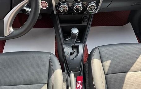 Toyota Yaris, 2022 год, 1 650 000 рублей, 13 фотография