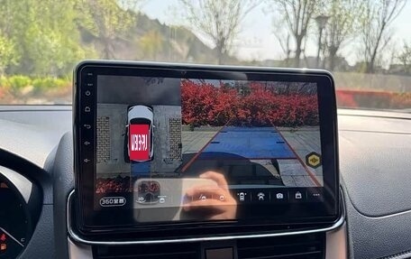 Toyota Yaris, 2022 год, 1 650 000 рублей, 17 фотография