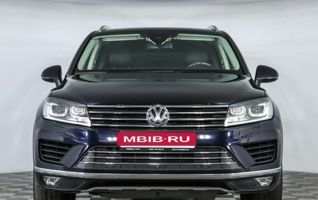 Volkswagen Touareg III, 2016 год, 2 349 000 рублей, 2 фотография