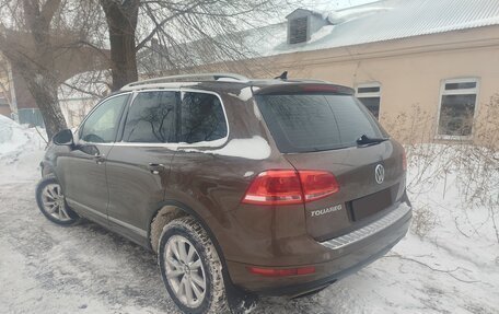 Volkswagen Touareg III, 2011 год, 1 730 000 рублей, 4 фотография