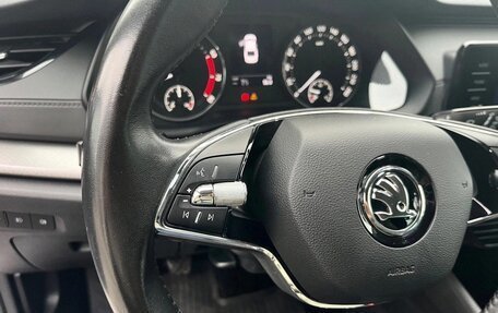 Skoda Octavia IV, 2022 год, 1 990 000 рублей, 13 фотография