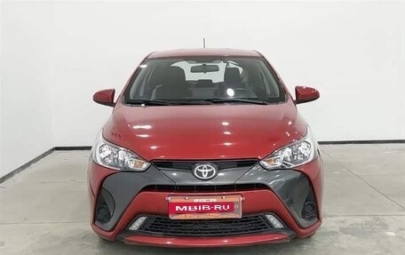 Toyota Yaris, 2021 год, 1 500 000 рублей, 2 фотография
