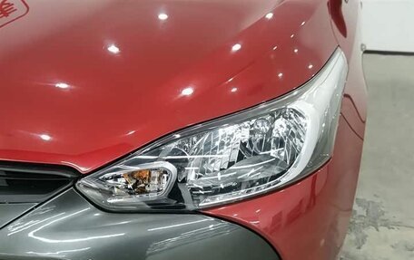 Toyota Yaris, 2021 год, 1 500 000 рублей, 5 фотография